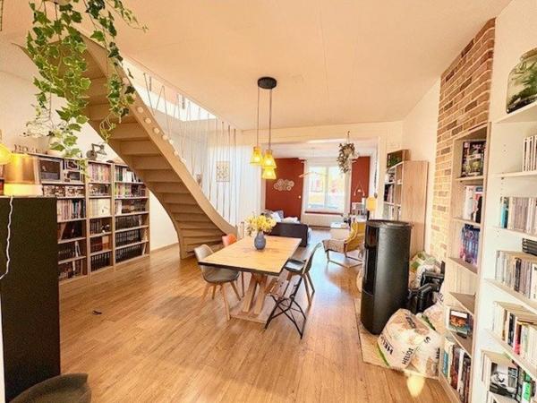 Maison semi-individuelle avec grand jardin et garage et fort potentiel – Bruay-sur-l’Escaut