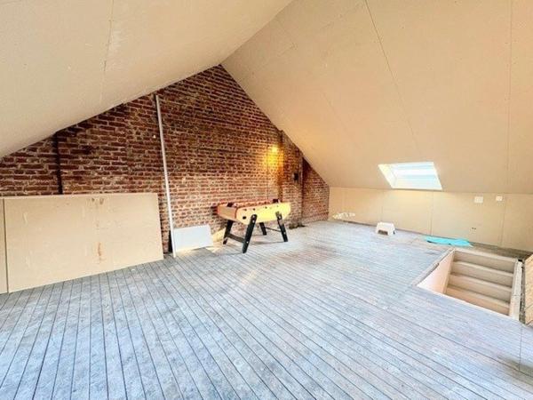 Maison semi-individuelle avec grand jardin et garage et fort potentiel – Bruay-sur-l’Escaut