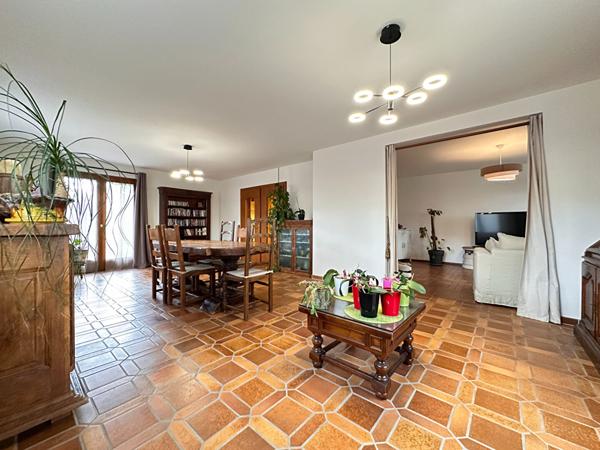 Maison - 7 pièces - 200 m²