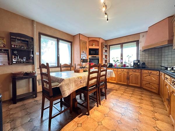 Maison - 7 pièces - 200 m²