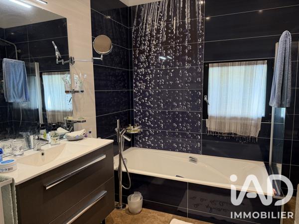 Maison à vendre 5 pièces 140 m² Villeneuve-lès-Avignon