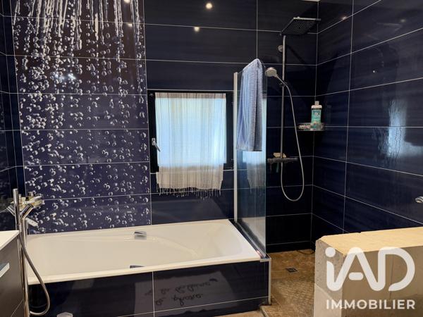 Maison à vendre 5 pièces 140 m² Villeneuve-lès-Avignon