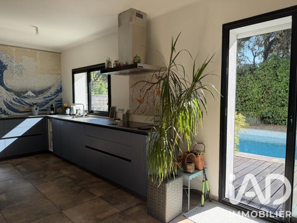 Maison à vendre 5 pièces 140 m² Villeneuve-lès-Avignon