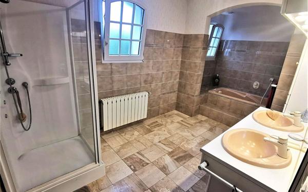 Maison à vendre    6 pièces •  Amilly