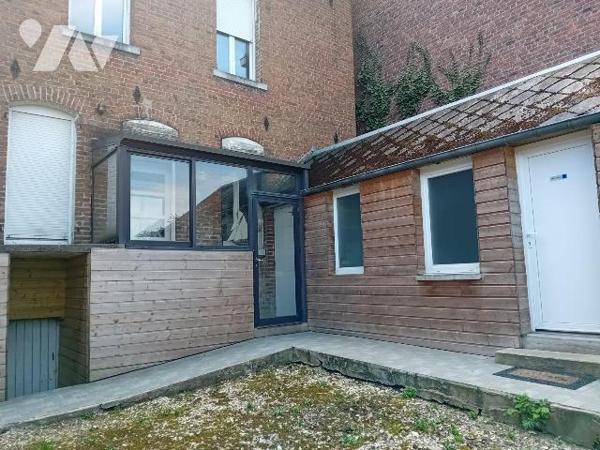 AVESNES SUR HELPE centre ville, proche des commodités et services
MAISON A VENDRE à usage d'ha...
