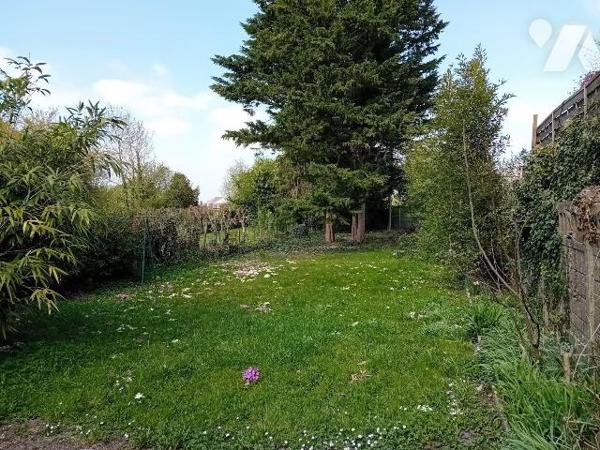 AVESNES SUR HELPE centre ville, proche des commodités et services
MAISON A VENDRE à usage d'ha...