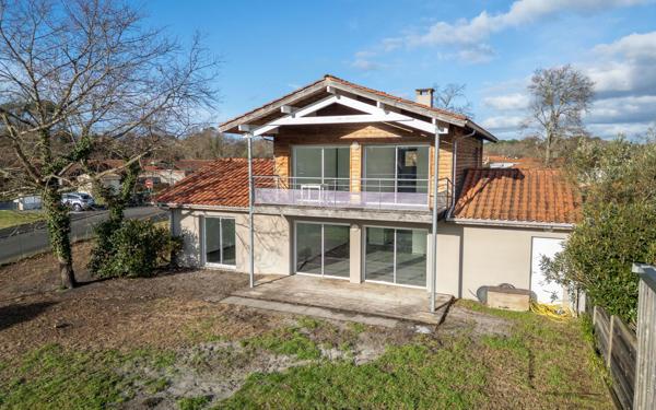 Maison à vendre    5 pièces •  Biscarrosse