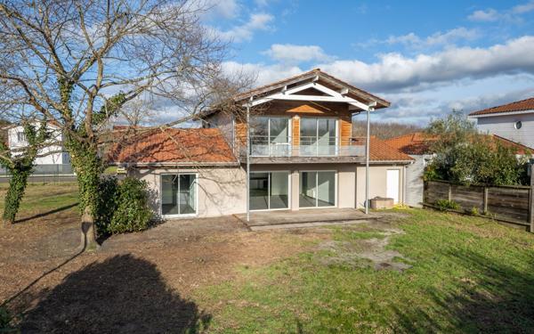 Maison à vendre    5 pièces •  Biscarrosse