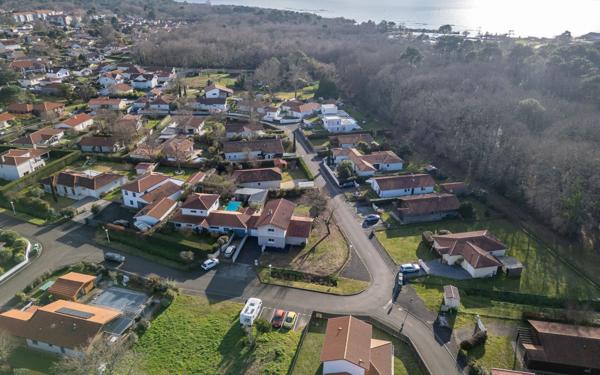 Maison à vendre    5 pièces •  Biscarrosse