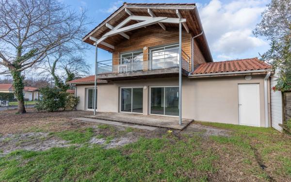 Maison à vendre    5 pièces •  Biscarrosse