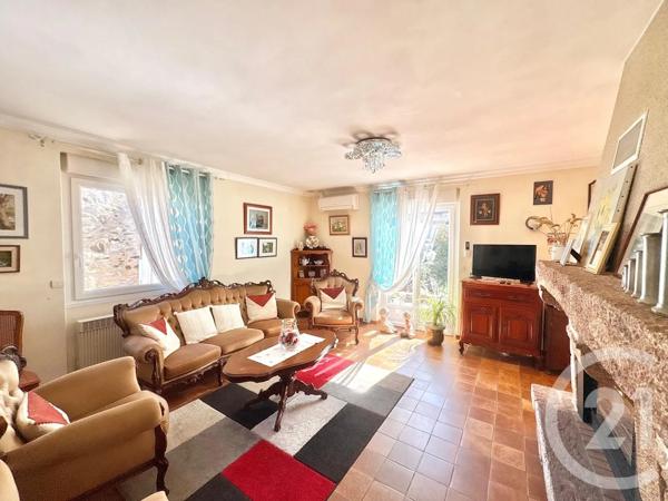 Maison à vendre  6 pièces - 135 m 2   ST BERTHEVIN  - 53
