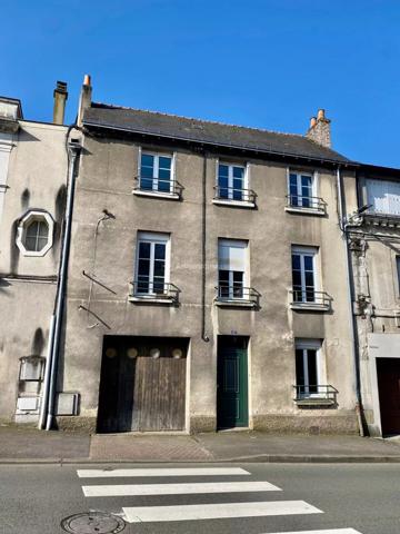 Vente Immeuble 5 pièces 240 m2 à Château-du-Loir