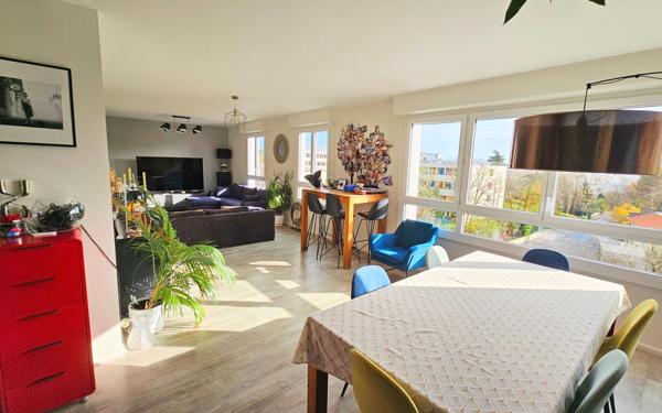 Appartement à vendre    4 pièces • 129,50 m2 Champagne-au-Mont-d'Or