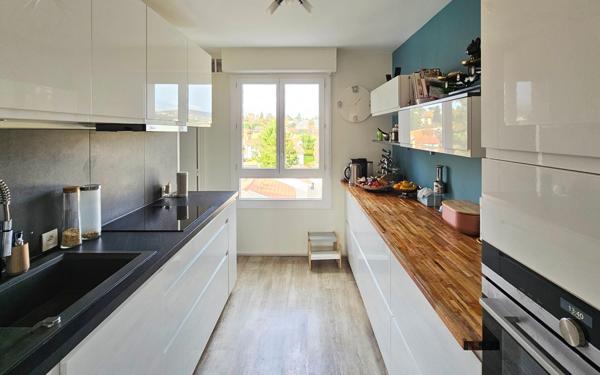 Appartement à vendre    4 pièces • 129,50 m2 Champagne-au-Mont-d'Or
