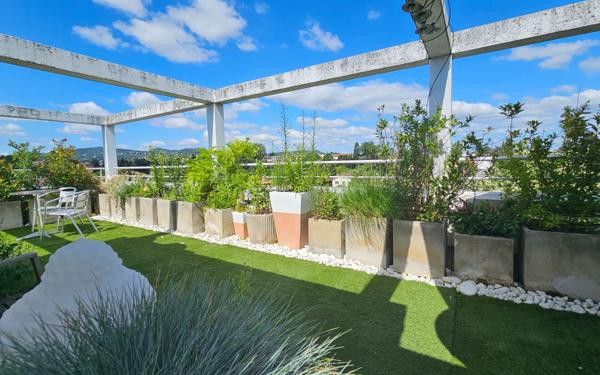 Appartement à vendre    4 pièces • 129,50 m2 Champagne-au-Mont-d'Or