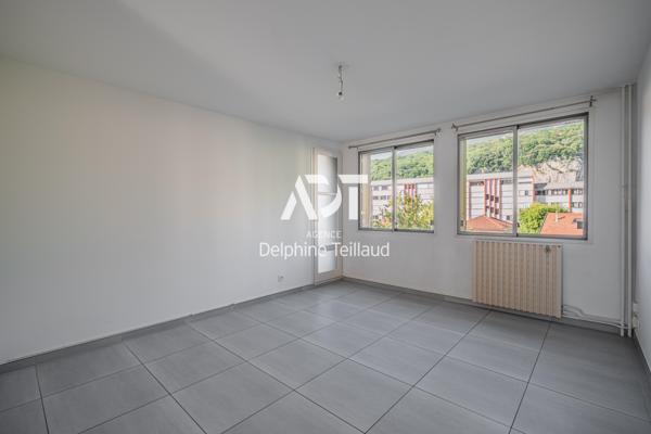 Appartement T3 à FONTAINE