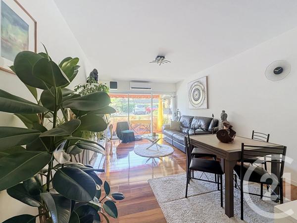 Appartement T3 à vendre  3 pièces - 64,09 m 2   FREJUS  - 83