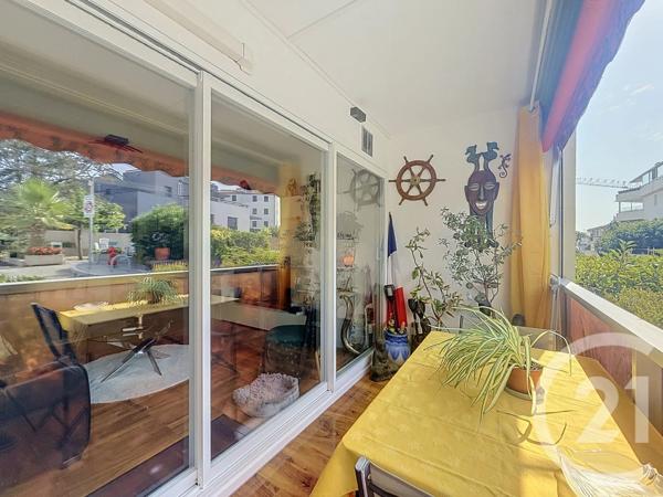 Appartement T3 à vendre  3 pièces - 64,09 m 2   FREJUS  - 83
