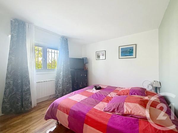 Appartement T3 à vendre  3 pièces - 64,09 m 2   FREJUS  - 83