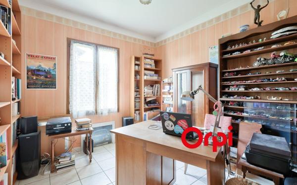Maison à vendre    6 pièces • 158,88 m2 Sainte-Foy-lès-Lyon