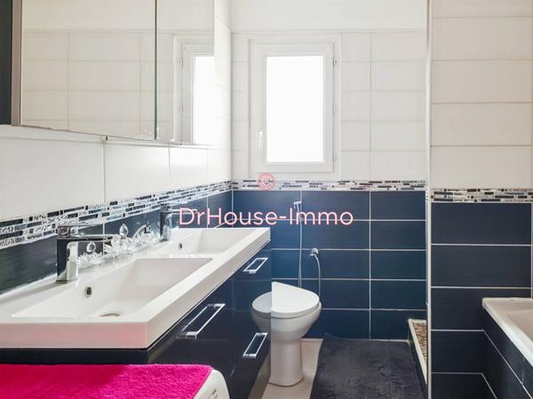 Maison à vendre 8 pièces de 227 m²