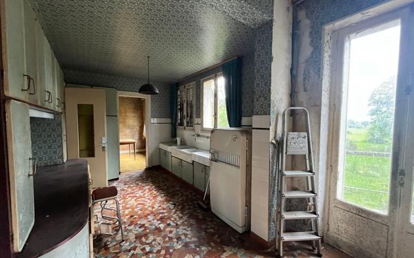 Maison à vendre    6 pièces •  La Jonchère-Saint-Maurice