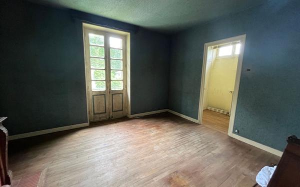 Maison à vendre    6 pièces •  La Jonchère-Saint-Maurice