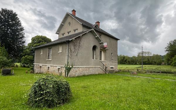 Maison à vendre    6 pièces •  La Jonchère-Saint-Maurice