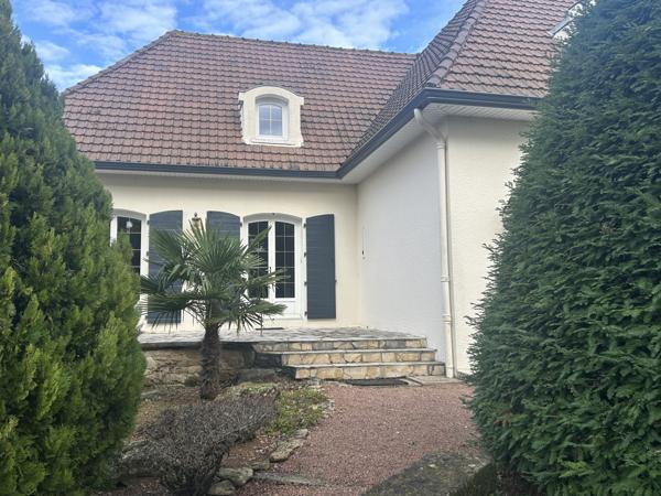 Traditionnelle - 8 pièces - 220 m²