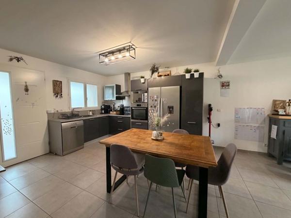 Maison familiale 4 chambres – Quartier Saint-Charles – Aucun travaux