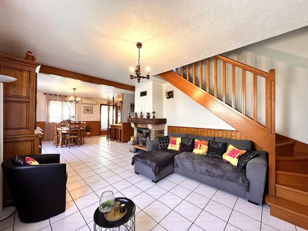 Belle maison individuelle avec jardin, garage et terrasses