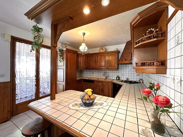 Belle maison individuelle avec jardin, garage et terrasses