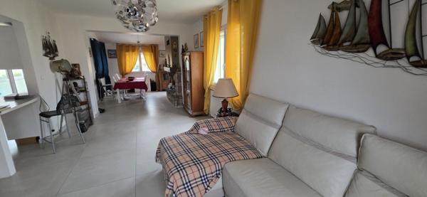 Maison - 6 pièces - 200 m²