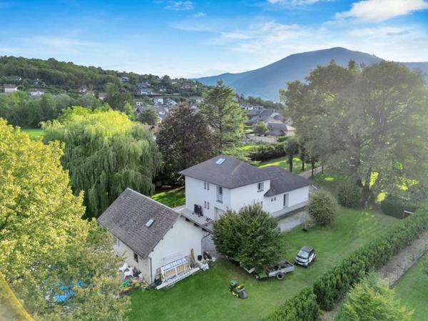 Villa d’Exception avec Vue Panoramique & Dépendance Privative – Viviers-du-Lac