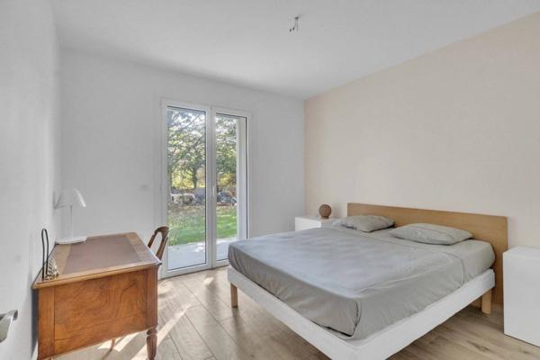 Villa d’Exception avec Vue Panoramique & Dépendance Privative – Viviers-du-Lac