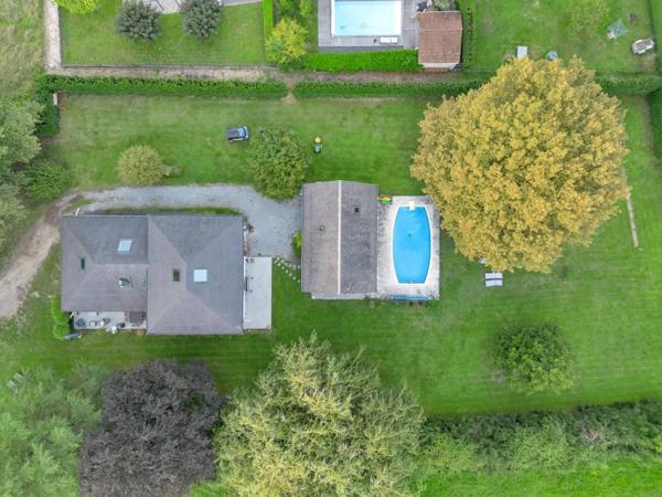 Villa d’Exception avec Vue Panoramique & Dépendance Privative – Viviers-du-Lac