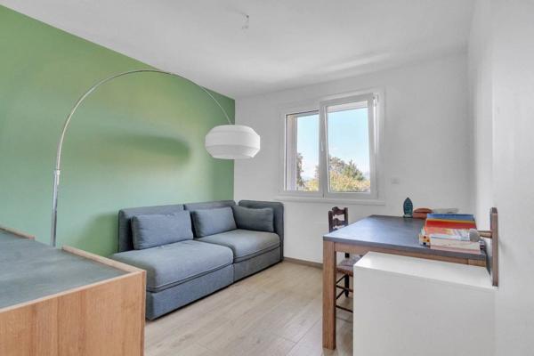 Villa d’Exception avec Vue Panoramique & Dépendance Privative – Viviers-du-Lac