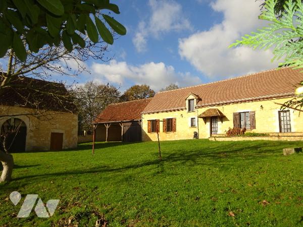 Ancien Corps de ferme à vendre à SAINT AGNAN SUR ERRE