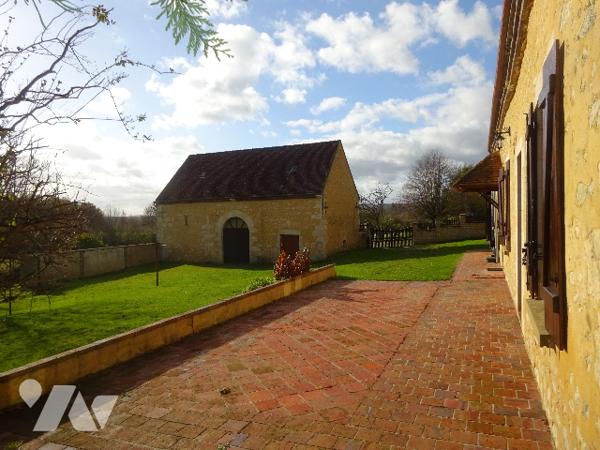 Ancien Corps de ferme à vendre à SAINT AGNAN SUR ERRE