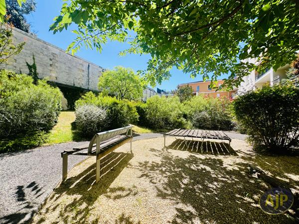 Appartement à vendre Libourne - 4 pièces, 94m² avec 3 chambre(s) à 263 650€ - AJP Immobilier Libourne