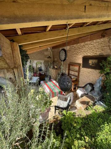 Maison Bourdeilles 165 m2 avec jardin et dépendance