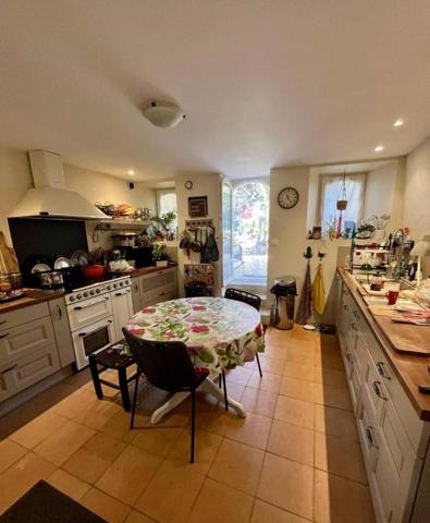 Maison Bourdeilles 165 m2 avec jardin et dépendance