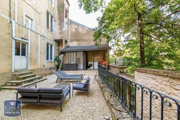 Immeuble à vendre 212.57m² Poitiers (86000)