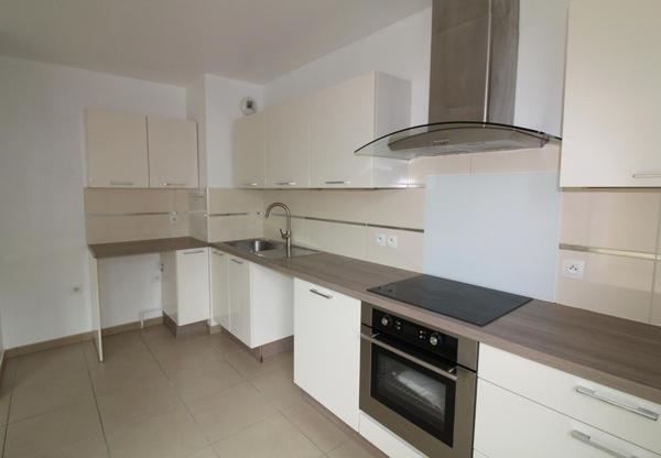 Très bel appartement - Matériaux et prestations de qualité - Immeuble Franco Suisse