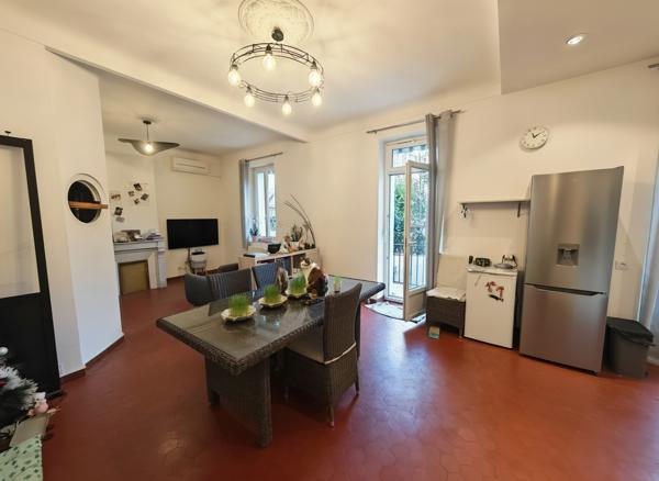 Appartement T4 + Terrasse  de 24m2 à Marseille - Quartier Baille