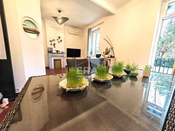 Appartement T4 + Terrasse  de 24m2 à Marseille - Quartier Baille