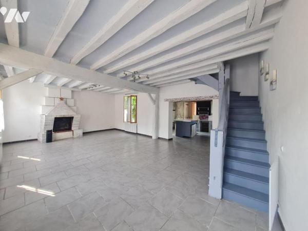 À VENDRE – MAISON RÉNOVÉE EN CENTRE-VILLE – MONTOIRE ( 41800)