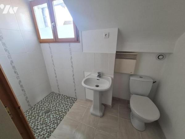 À VENDRE – MAISON RÉNOVÉE EN CENTRE-VILLE – MONTOIRE ( 41800)