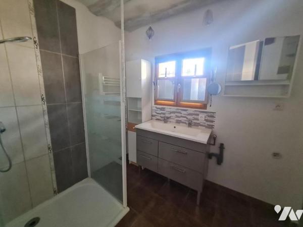 À VENDRE – MAISON RÉNOVÉE EN CENTRE-VILLE – MONTOIRE ( 41800)