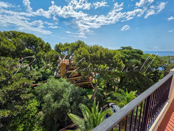 Appartement  3 pièces 92 m2 Cap d'Ail vue mer piscine